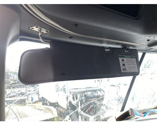  Freightliner Cascadia 125 Visor #