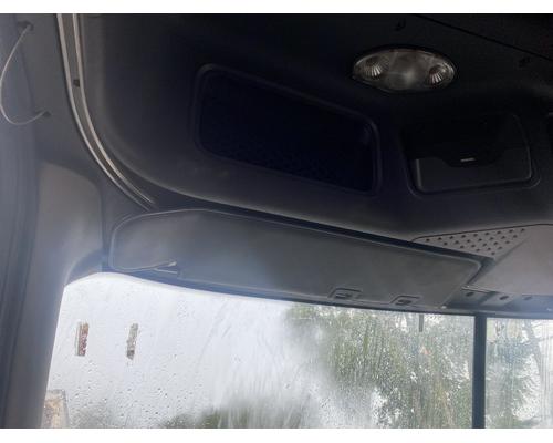  Freightliner Cascadia 125 Visor #