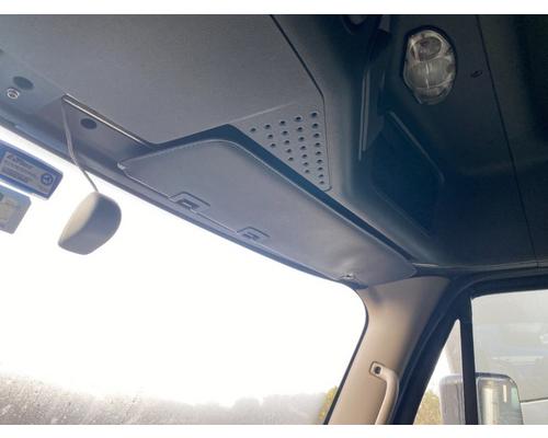  Freightliner Cascadia 125 Visor #