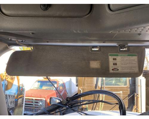  Freightliner Cascadia 125 Visor #