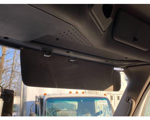  Freightliner Cascadia 125 Visor #