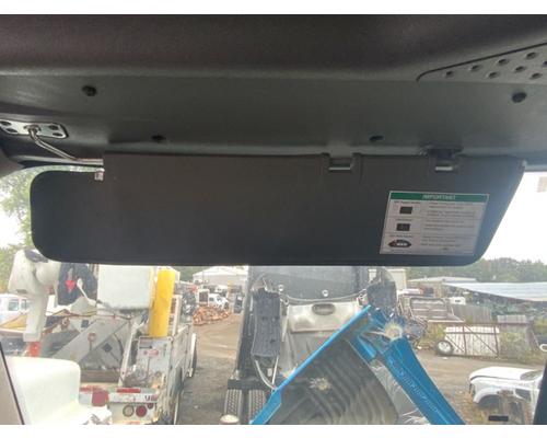  Freightliner Cascadia 125 Visor #