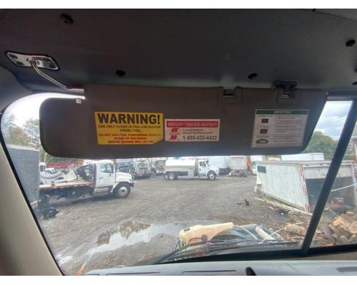  Freightliner Cascadia 125 Visor #