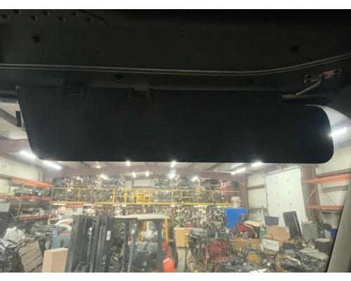  Freightliner Cascadia 125 Visor #