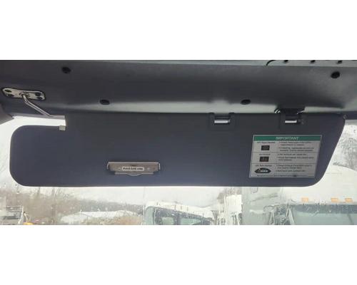  Freightliner Cascadia 125 Visor #