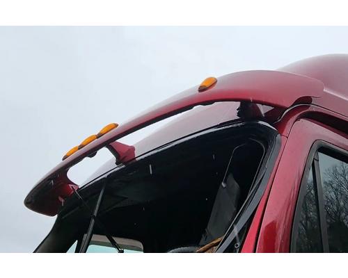  Freightliner Cascadia 125 Visor #