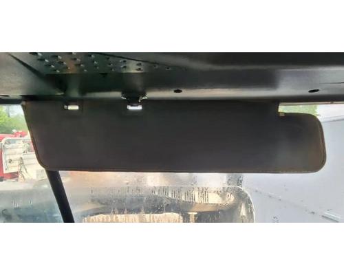  Freightliner Cascadia 125 Visor #