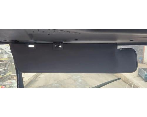  Freightliner Cascadia 125 Visor #
