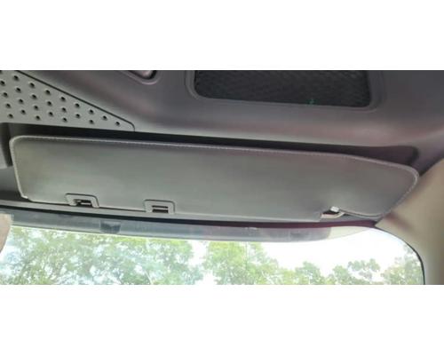  Freightliner Cascadia 125 Visor #