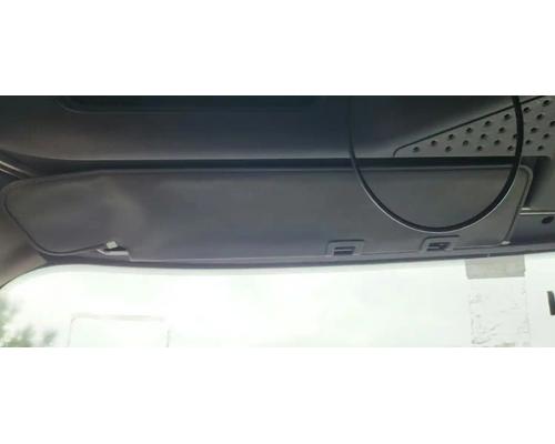  Freightliner Cascadia 125 Visor #