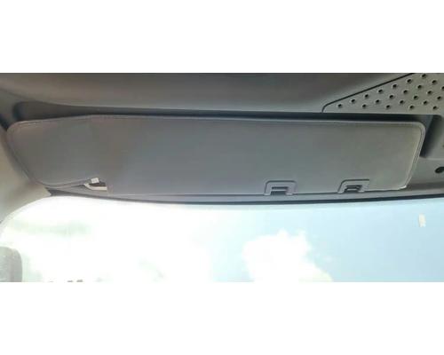  Freightliner Cascadia 125 Visor #