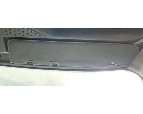  Freightliner Cascadia 125 Visor #