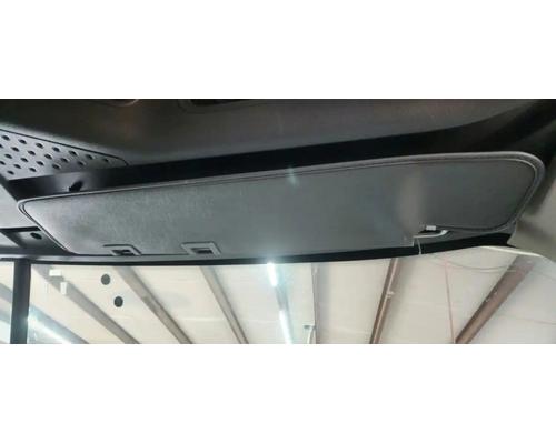  Freightliner Cascadia 125 Visor #