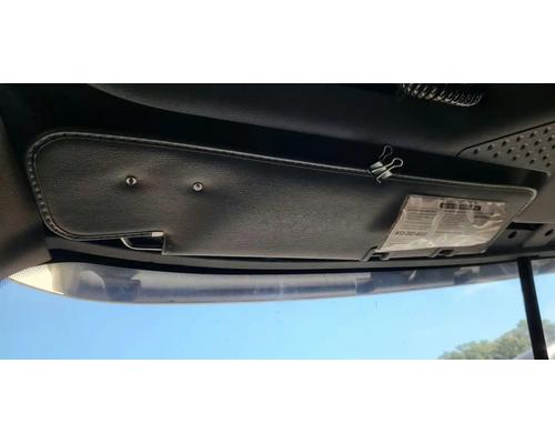 Freightliner Cascadia 125 Visor #