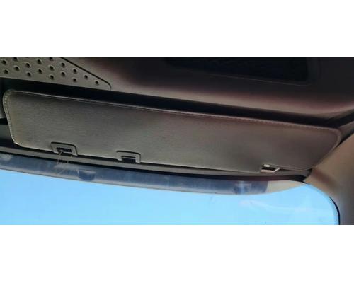  Freightliner Cascadia 125 Visor #