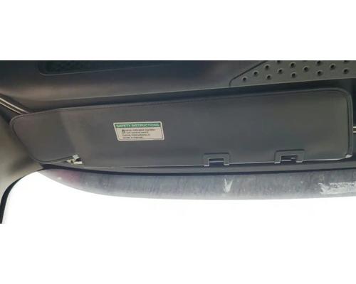 Freightliner Cascadia 125 Visor #