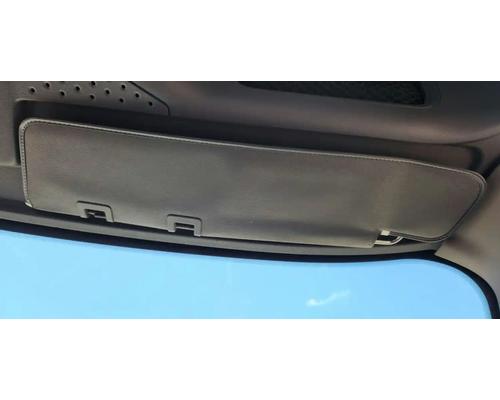  Freightliner Cascadia 125 Visor #