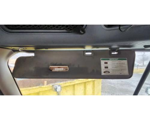  Freightliner Cascadia 125 Visor #