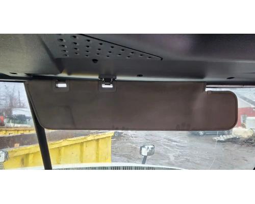  Freightliner Cascadia 125 Visor #