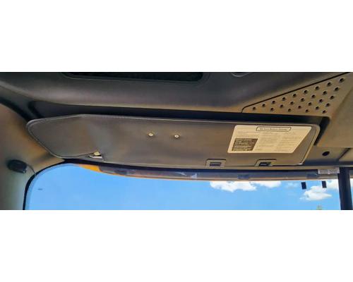  Freightliner Cascadia 125 Visor #