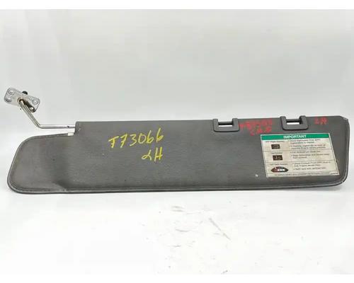  Freightliner Cascadia 125 Visor #