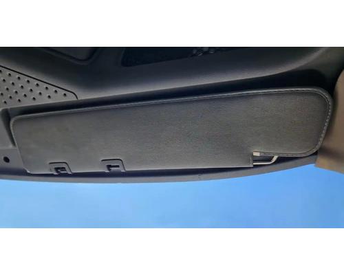  Freightliner Cascadia 125 Visor #