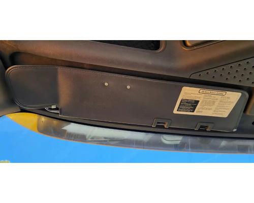  Freightliner Cascadia 125 Visor #