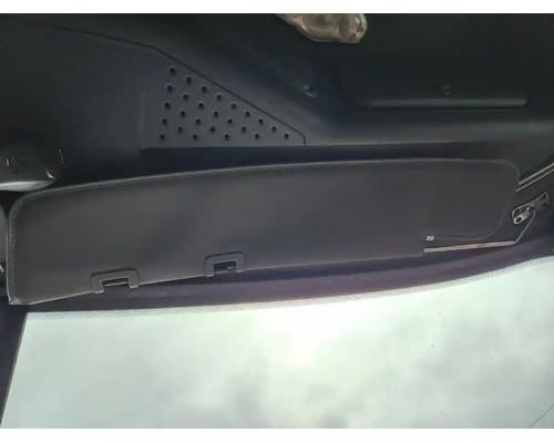  Freightliner Cascadia 125 Visor #