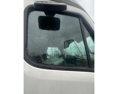  Freightliner Cascadia 125 Windshield #