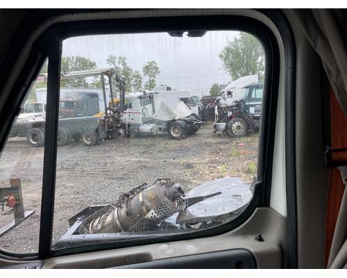 freightliner-cascadia-125-windshield #1328927
