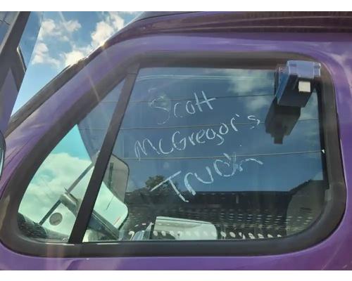 freightliner-cascadia-125-windshield #1434084