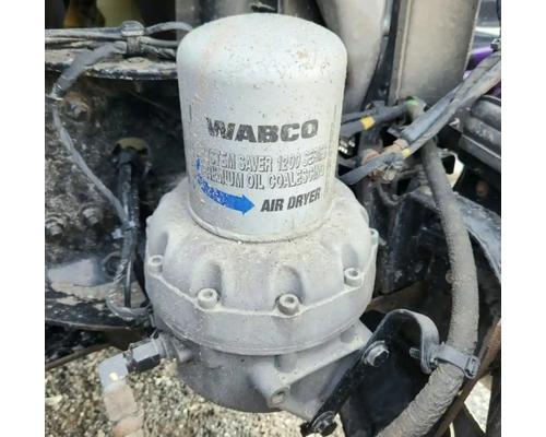  Freightliner Cascadia 126 Air Dryer #
