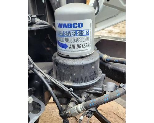 freightliner-cascadia-126-air-dryer #1445910