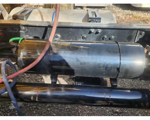  Freightliner Cascadia 126 Air Tank #