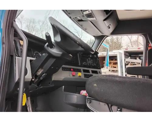 freightliner-cascadia-126-dash-assembly #1442045