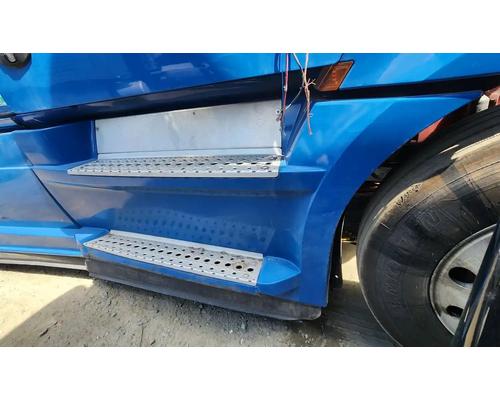  Freightliner Cascadia 126 DPF - Diesel Particulate Filter #