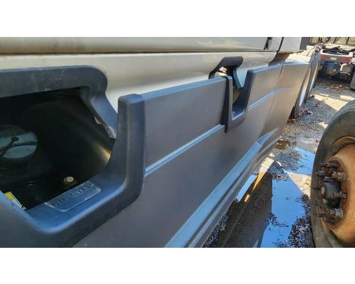 Freightliner Cascadia 126 Fuel Tank #