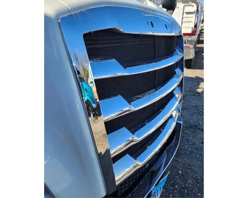 freightliner-cascadia-126-grille #1443373