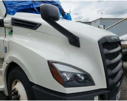  Freightliner Cascadia 126 Hood #