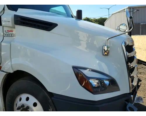  Freightliner Cascadia 126 Hood #