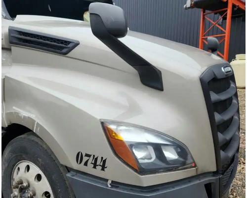  Freightliner Cascadia 126 Hood #