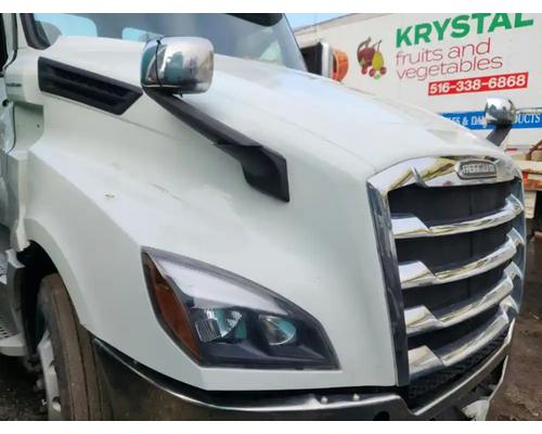  Freightliner Cascadia 126 Hood #