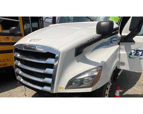  Freightliner Cascadia 126 Hood #