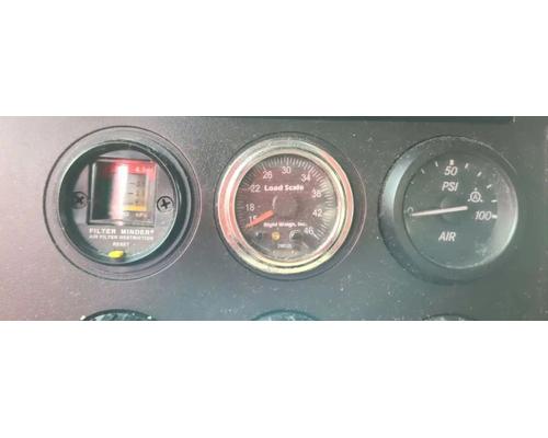  Freightliner Cascadia 126 Instrument Cluster #