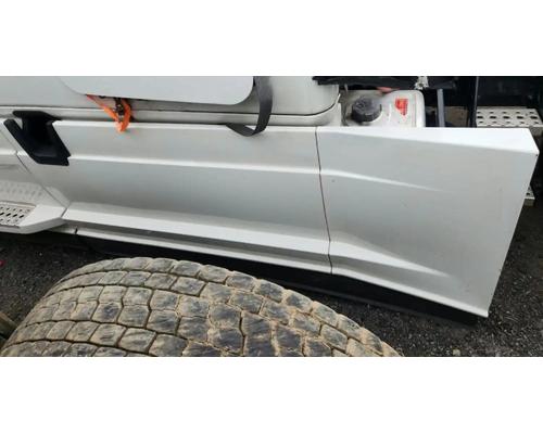  Freightliner Cascadia 126 Fairing #