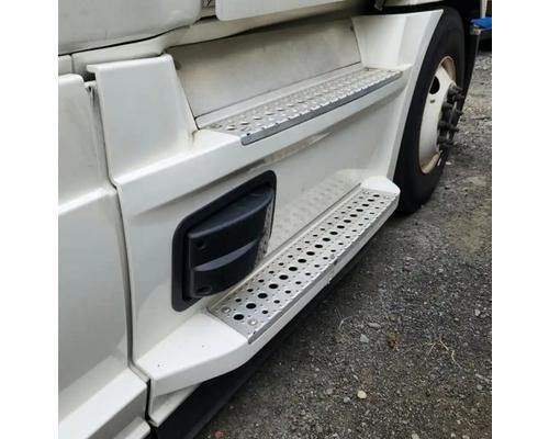 Freightliner Cascadia 126 Fairing #