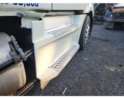  Freightliner Cascadia 126 Fairing #
