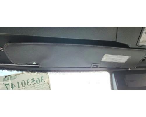  Freightliner Cascadia 126 Visor #