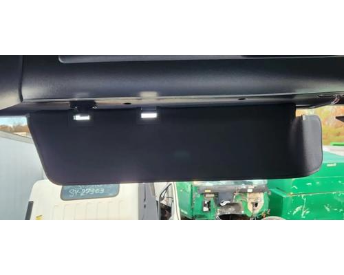  Freightliner Cascadia 126 Visor #