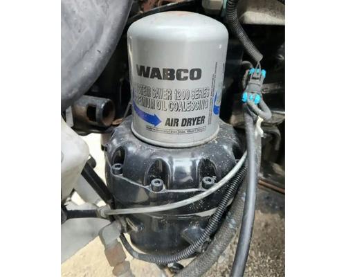  Freightliner Cascadia 132 Air Dryer #
